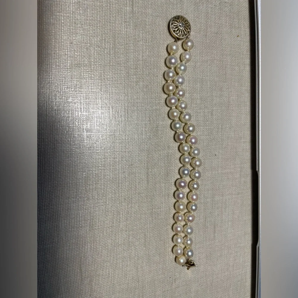 Beautiful small wristpearl bracelet with gold filled clasp - Picture 2 of 4